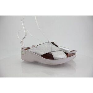 Bzees Women's Desire Sandals 11 Wedge Heel Slip On Silver Textile Casual Comfy